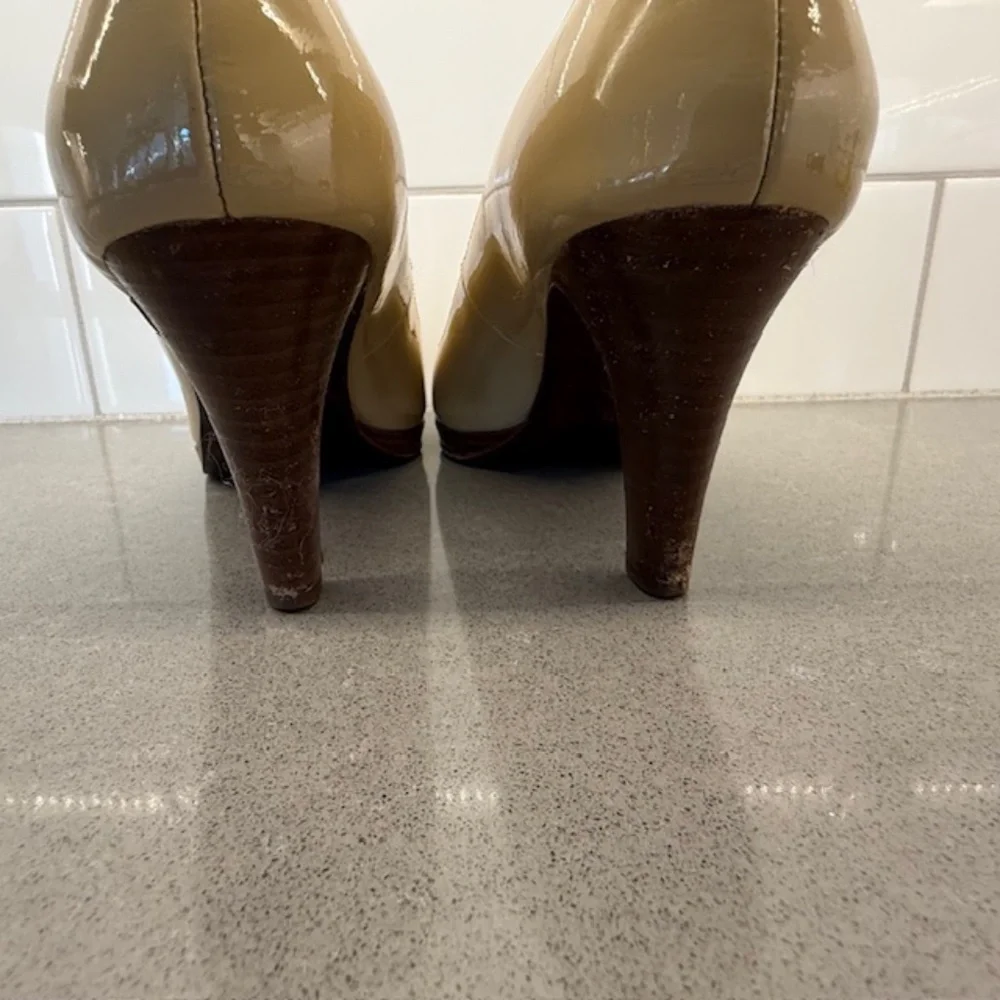 Women Cole Haan Margot Pump II Nougat Beige Patent Leather Wood 3